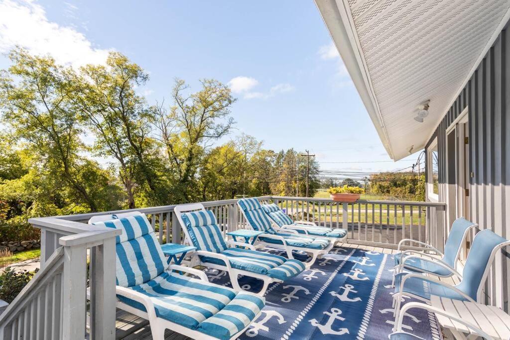 Vila Unique Retreat With Private Patio, 4 King Beds And Bbq Groton Exteriér fotografie